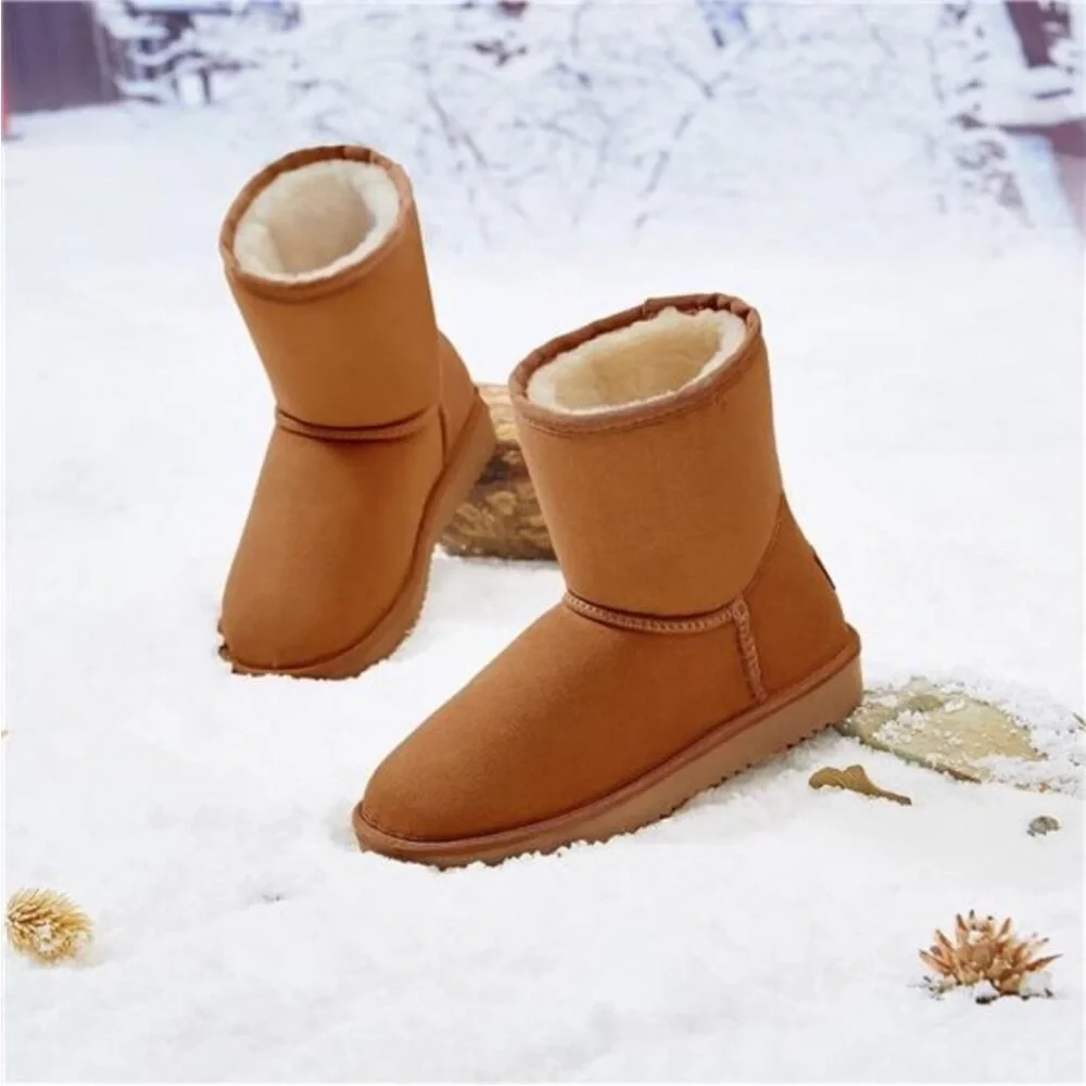 Crown Vintage tan suede camel snow boot